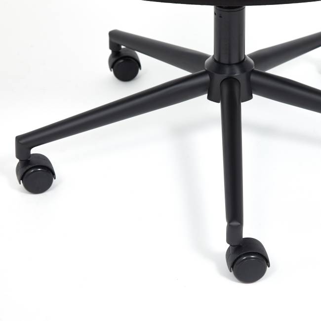 Кресло Мадрид/Madrid флок , черный, 35 черный флок Кресло Мадрид/Madrid флок , черный, 35 черный флок