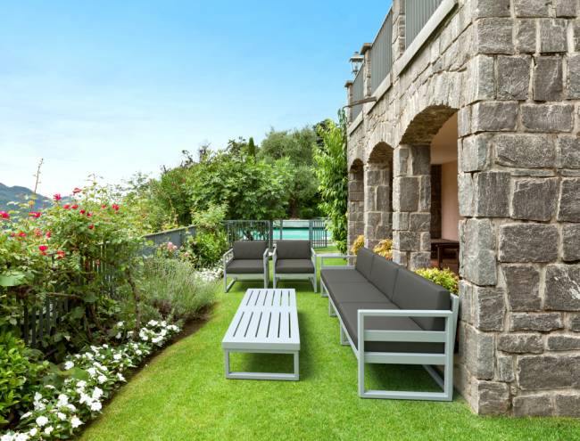 Комплект пластиковой мебели Mykonos XL серебристый, темно-серый Комплект пластиковой мебели Mykonos XL серебристый, темно-серый