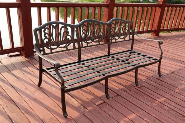 Диван трехместный Madrid из литого алюминия