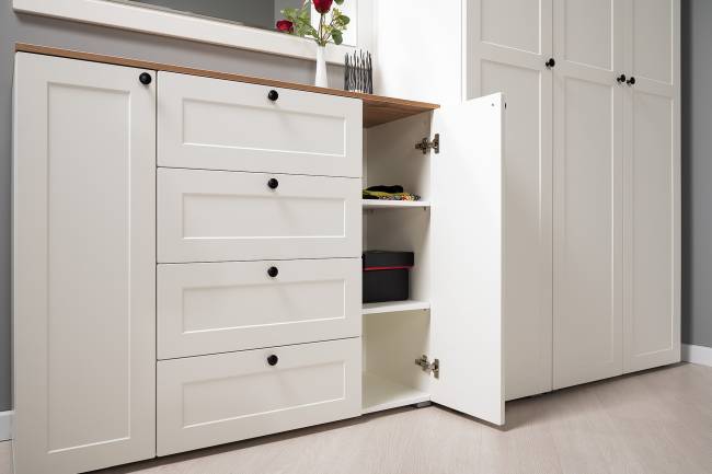 Комод с обувницей и тумбой Остин цвет белый шагрень/дуб крафт золотой Комод с обувницей и тумбой Остин цвет белый шагрень/дуб крафт золотой