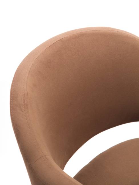 Стол Монте К 100 орех с креслами Пичч велюр коричневый Стол Монте К 100 орех с креслами Пичч велюр коричневый