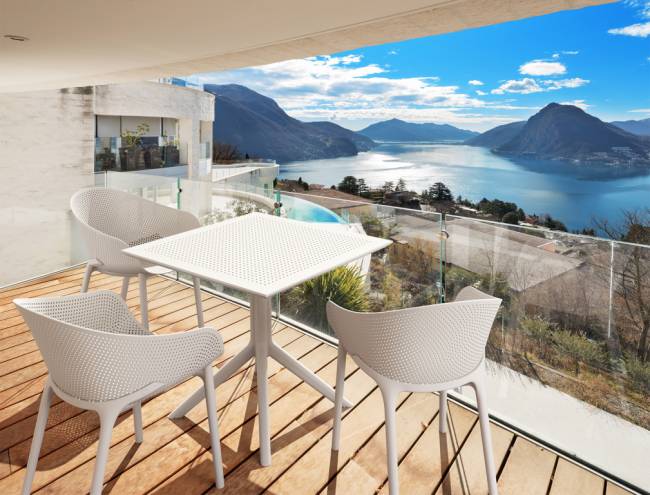 Кресло пластиковое Sky белый 540х600х810 мм