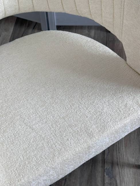 Стул SNUG 3018-01 белый, шенилл / черный каркас, ®DISAUR