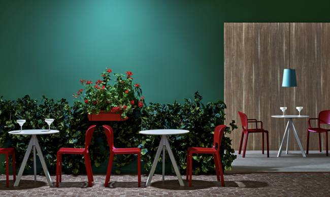 Кресло пластиковое Dome красный 580х530х810 мм Кресло пластиковое Dome красный 580х530х810 мм