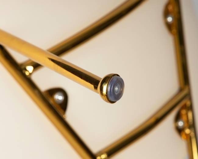 Кресло дизайнерское DOBRIN EMILY, белый винил YP17, золотое основание