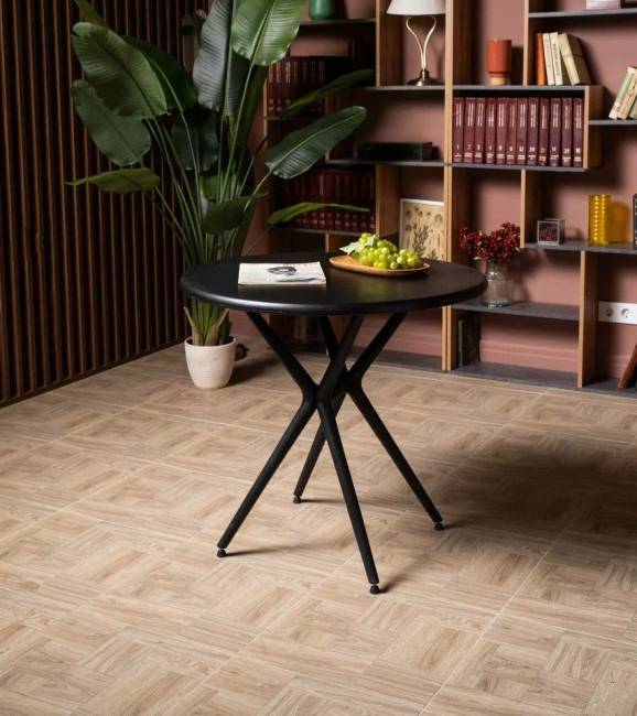 Пластиковый стол TOM в черном цвете Пластиковый стол TOM в черном цвете