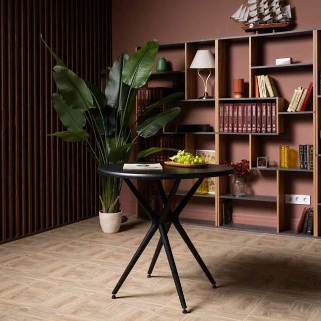 Пластиковый стол TOM в черном цвете Пластиковый стол TOM в черном цвете