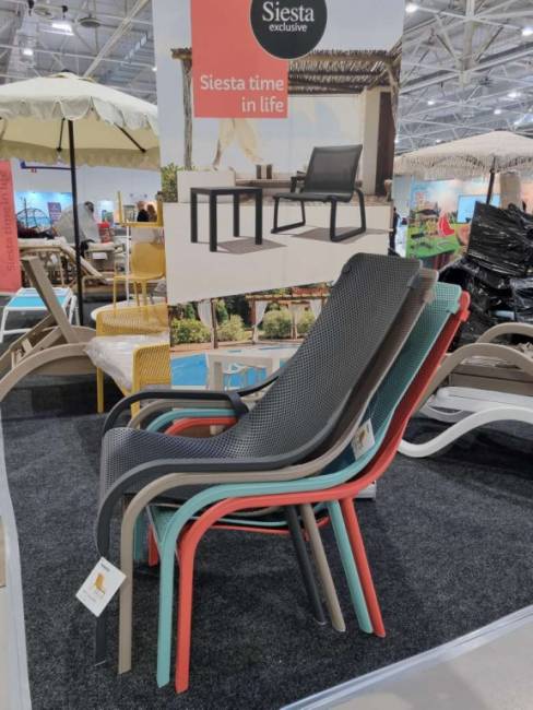 Лаунж-кресло пластиковое Net Lounge тортора 615х900х990 мм Лаунж-кресло пластиковое Net Lounge тортора 615х900х990 мм