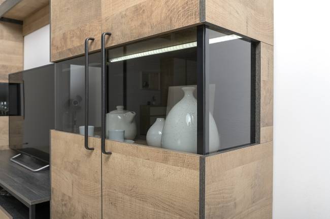 Комод с витриной с подсветкой с комодом с ящиком и дверкой и с комодом три ящика и ниша Трувор цвет дуб гранж песочный/интра Комод с витриной с подсветкой с комодом с ящиком и дверкой и с комодом три ящика и ниша Трувор цвет дуб гранж песочный/интра